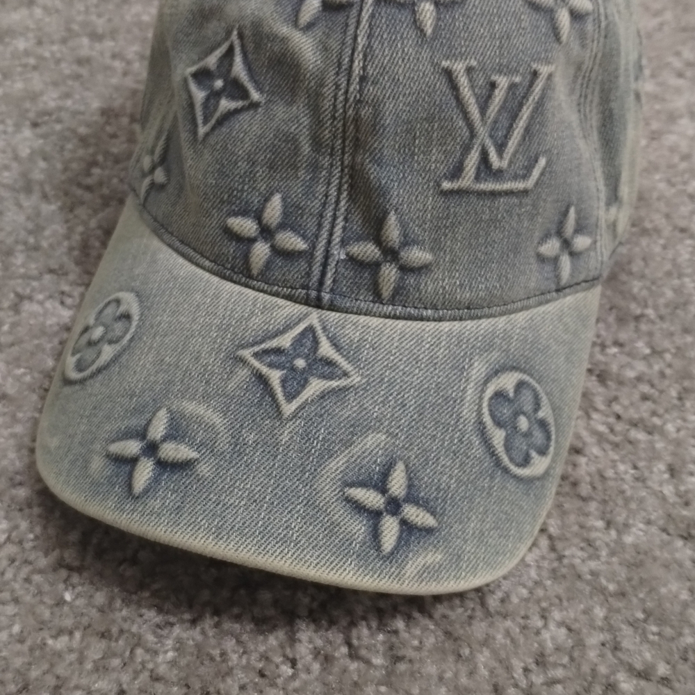 Louis Vuitton Monogram Denim Cap - Picture 3 of 9